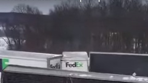 Más de 50 vehículos chocaron en cadena  en Pennsylvania  a causa del mal tiempo.