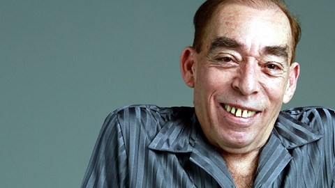 El cine mexicano le dio la fama a Alberto Rojas, ya fuera como presidiario, mafioso, mesero y uno de los más populares personajes afeminados con los que divirtió por más de dos décadas.