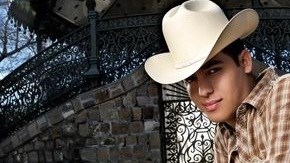 Ariel Camacho sigue siendo uno de los cantantes más populares y queridos del género regional mexicano.