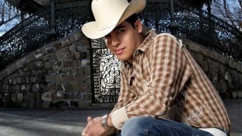 Ariel Camacho sigue siendo uno de los cantantes más populares y queridos del género regional mexicano.