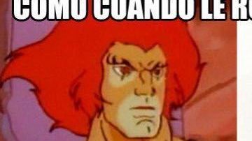 Lady Gaga fue de las más criticadas por su peinado tan colorido.