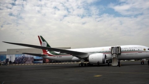 El nuevo avión presidencial será utilizado por el presidente de México hoy por primera vez, la aeronave lo trasladara a él y a sus colaboradores a Hermosillo, Sonora.