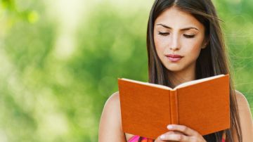 La lectura es uno de los ejercicios que ayuda a que el cerebro se renueve constantemente.