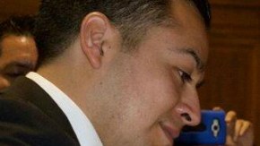 César Vargas firmó el pasado miércoles su licencia oficial como abogado, lo que le permitirá finalmente ejercer esta profesión.