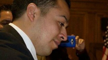 César Vargas firmó el pasado miércoles su licencia oficial como abogado, lo que le permitirá finalmente ejercer esta profesión.