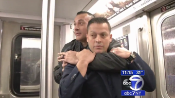 Expertos en defensa personal muestran cómo defenderse ante un ataque en el subway.