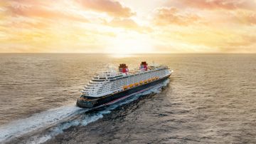 La compañía Disney cuenta con una línea de cruceros de lujo que organiza viajes exclusivos.