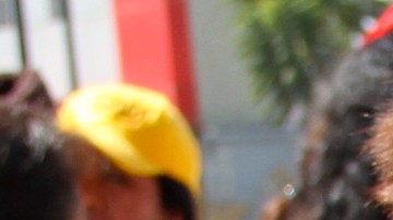 Dos maestras en California de origen mexicano esperan la misa del Papa en la Basílica de la Virgen de Guadalupe.