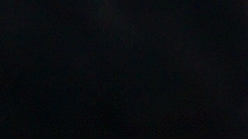 Activistas se acuestan frente al edificio de la agencia de Inmigración y Aduanas para demandar  el cese de las redadas.