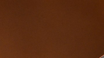 West montó tal espectáculo entre bambalinas que Kim Kardashian tuvo que abandonar su asiento entre el público para calmarle.