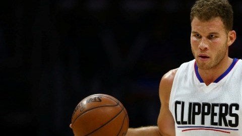 Blake Griffin sólo se perderá algunos juegos con los Clippers mientras sana su mano fracturada.