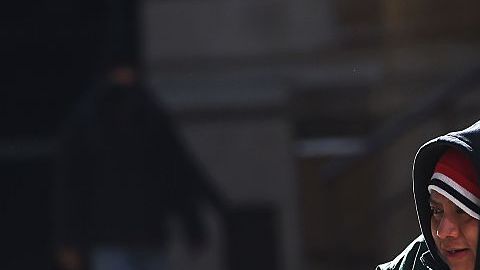 Autoridades llaman a cuidarse del frío extremo.