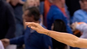 La celebración de Stephen Curry tras realizar el tiro ganador frente a el Thunder de Oklahoma City.