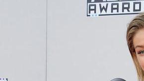 En dicho tomo también participan Selena Gómez y Jasmine Sanders.