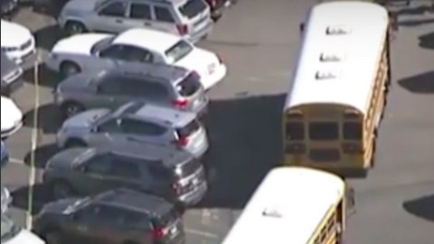Se reportaron balazos en la escuela poco antes de las 8 a.m. en la secundaria de Glendale.
