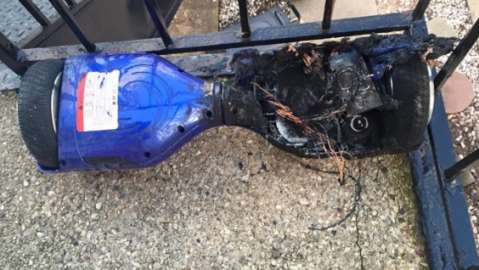 Así quedó la hoverboard del pequeño Michael luego de encenderse.