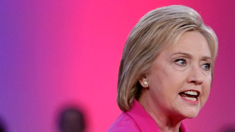 Hillary Clinton durante el town hall de MSNBC y Telemundo el jueves en Las Vegas.