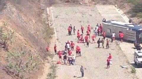 En el accidente de Huracán, hay tres lesionados, uno de gravedad.