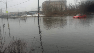 Residentes del área de los Rockaway publicaron fotos de inundación en su vecindario debido a la tormenta invernal de hoy.