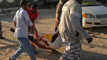 El ataque perpetrado por Al Shabab costó la vida de 40 personas que disfrutaban de una playa cerca de Mogadishu, Somalia.