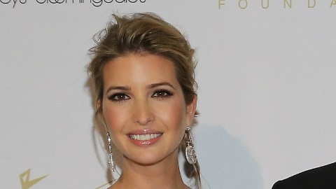 Además de dedicarse a diseñar ropa y accesorios, la hija del magnate es también vice presidenta de desarrollo y compras en Trump Corporation.