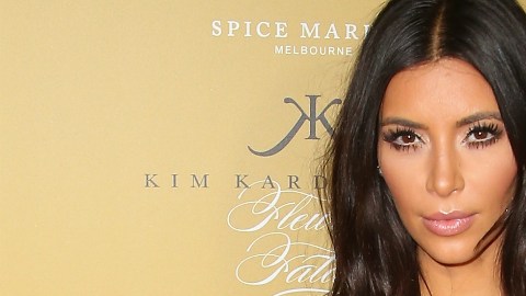 Kim sabe que todo lo que prueba se convierte en tendencia.