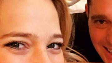 "Y ahora somos cuatro", escribió la argentina junto a esta imagen en la que presentó a su hijo Elías al mundo.