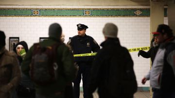 El NYPD indico que el suceso ocurrió a las 3:30 a.m. en una plataforma del subway.