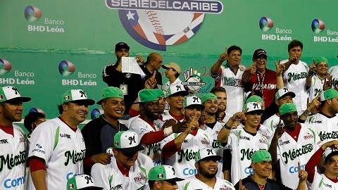 Los Venados de Mazatlán celebran  su título en la Serie del Caribe 2016, tras vencer a Venezuela el pasado domingo.