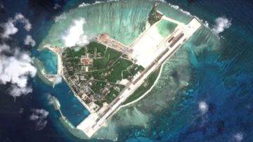 Así lucía la isla de Yongxing antes del 14 de febrero. La cadena estadounidense Fox News señaló que China desplegó dos baterías de misiles en el lugar.