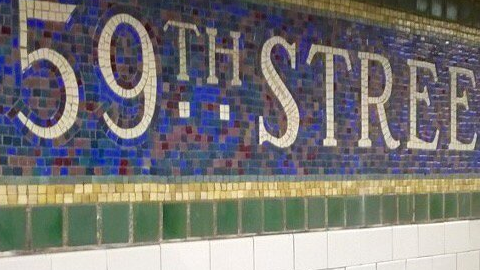 Bill Bratton anunció que a finales de este año los agentes de Policía comenzarán a utilizar radios para comunicarse con quienes patrullan los subways.