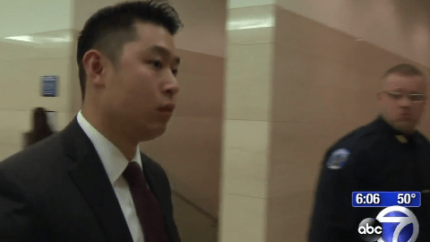 El agente del NYPD, Peter Liang, entrando a la Corte Suprema de Brooklyn para testificar sobre el incidente que cobró la vida de Akai Gurley, de 28 años.