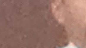 El culpable escuchó con la cabeza baja y leyó una breve declaración.