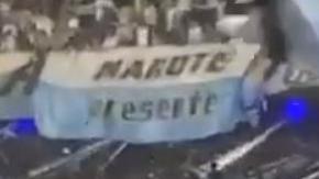 La escena se dio en la tribuna de 'El Cilindro' tras el triunfo de Racing sobre el Puebla mexicano.