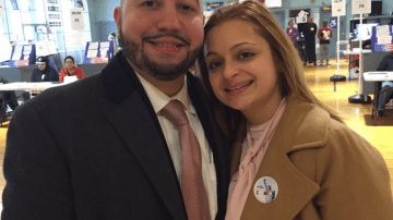 El nuevo concejal de El Bronx, Rafael Salamanca Jr., en compañía de su esposa.