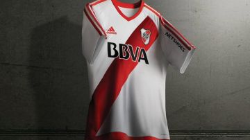 River Plate anda de estreno en el futbol argentino.