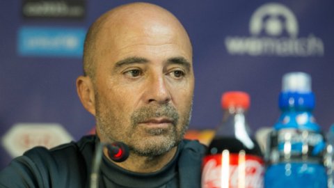 Sampaoli explicó que por tiempos, no pudo llegar al banquillo del Tricolor.