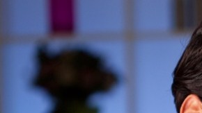 Para disfrutar de la velada organiza un menú sencillo y guarda tiempo para compartir con tu pareja./Shutterstock