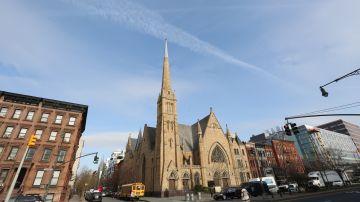 Nuestros Barrios Ephesus Seventh-Day Adventist Church en Avenida Lenox y Calle Oeste 123 en Harlem. Foto Mariela Lombard/El Diario NY.