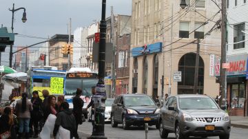 Plan de Vision Cero en las intersecciones de las Avenidas Myrtle y Palmeto, una de las congestionadas de Brooklyn.
Photo Credito Mariela Lombard/El Diario NY.
