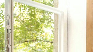 Natalia reveló que mientras viajaba, el vehículo fue golpeado por detrás.