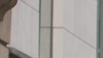 La policía bloquea una calle cerca de la oficina de la policía federal en Bruselas, Bélgica.