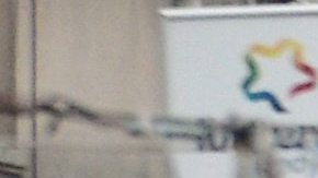 Peritos criminales inspeccionan la escena del atentado en Estambul.