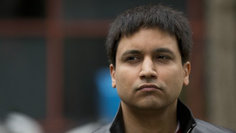 Navinder Sarao podría ser extraditado a EEUU por malos manejos en el mercado de valores.