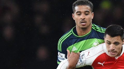 El Arsenal deja ir puntos en la carrera tras el Leicester.