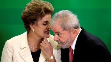 La presidenta de Brasil Dilma Rouseff y el exmandatario Inácio Lula Da Silva