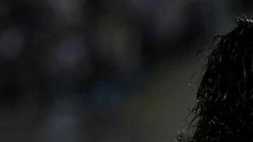 Edinson Cavani festeja el único gol del partido ante Perú.