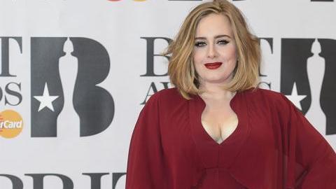 Dado el papel fundamental que jugó, Adele decidió autoinvitarse a la futura boda.