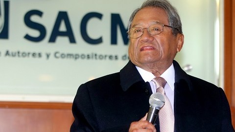 El cantautor Armando Manzanero no apoya la composición de más canciones sobre la vida de los narcotraficantes mexicanos.