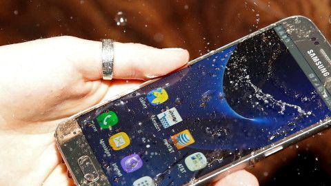 celular agua